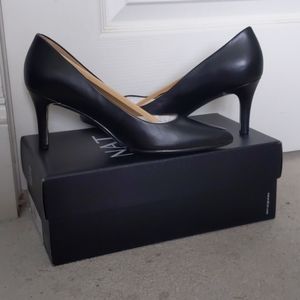 NATURALIZER Brand New Heels, Black with Gold